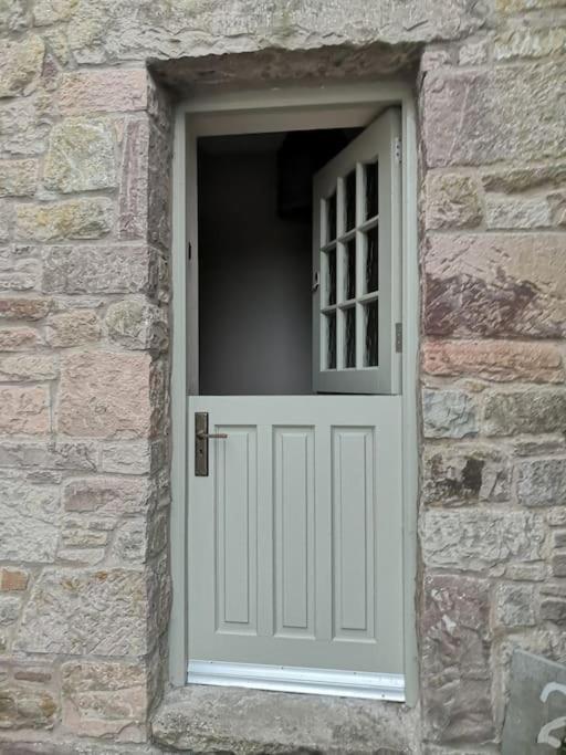 Converted Cattle Barn Overlooking Strangford Lough نيو تاون اردز المظهر الخارجي الصورة